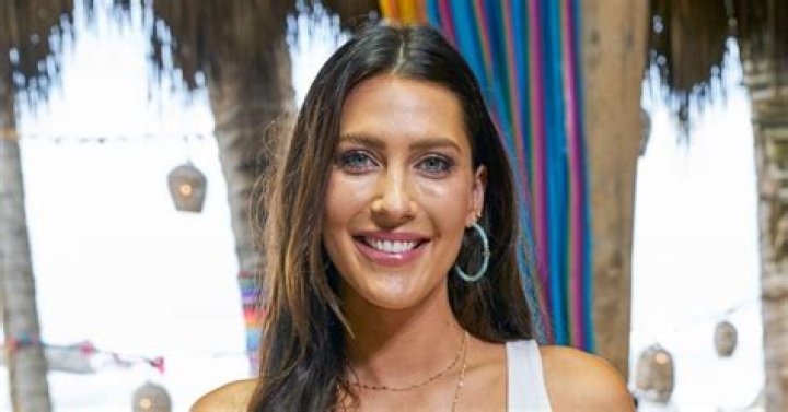Becca Kufrin: 5 Things To Know About The Gorgeous ‘Bachelor’ Beauty