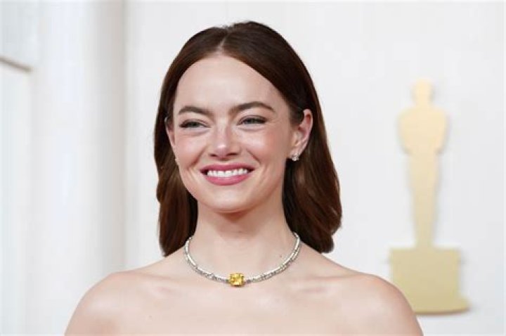 Her Real Name & Why She Changed It Revealed – Hollywood Life
