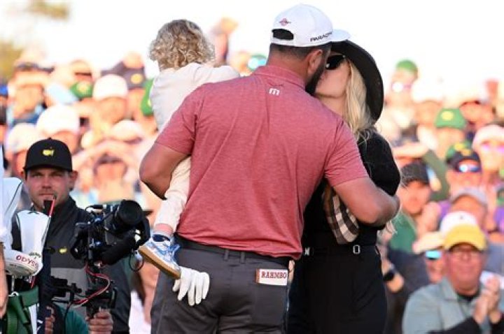 Jon Rahm & Wife Kiss After His Masters Win: Photos – Hollywood Life