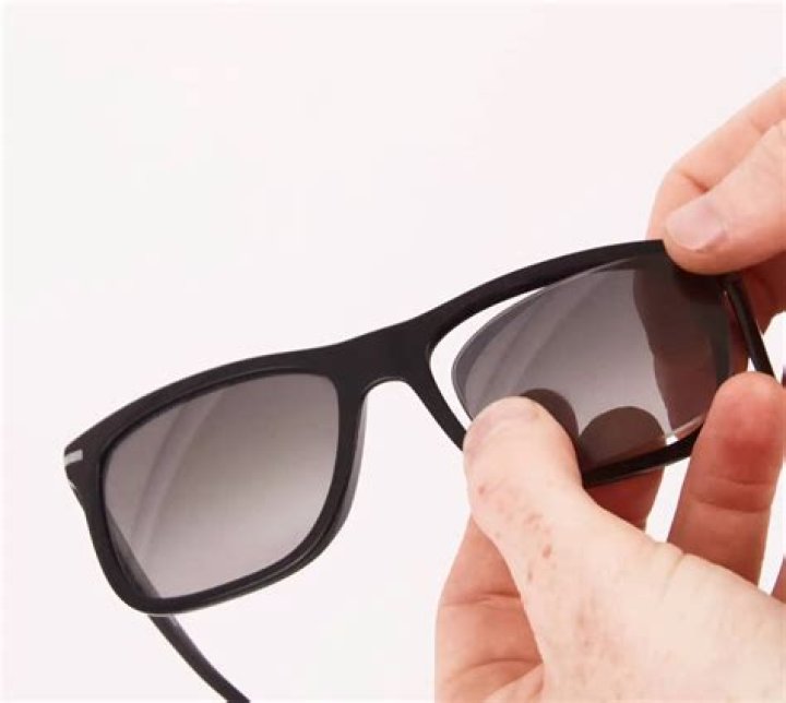 Quick Answer: How To Remove Sunglass Tint On Eyeglasses
